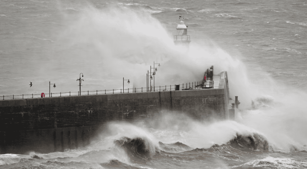 UK Braces for Flooding as Storm Éowyn Brings Heavy Rain and Strong Winds