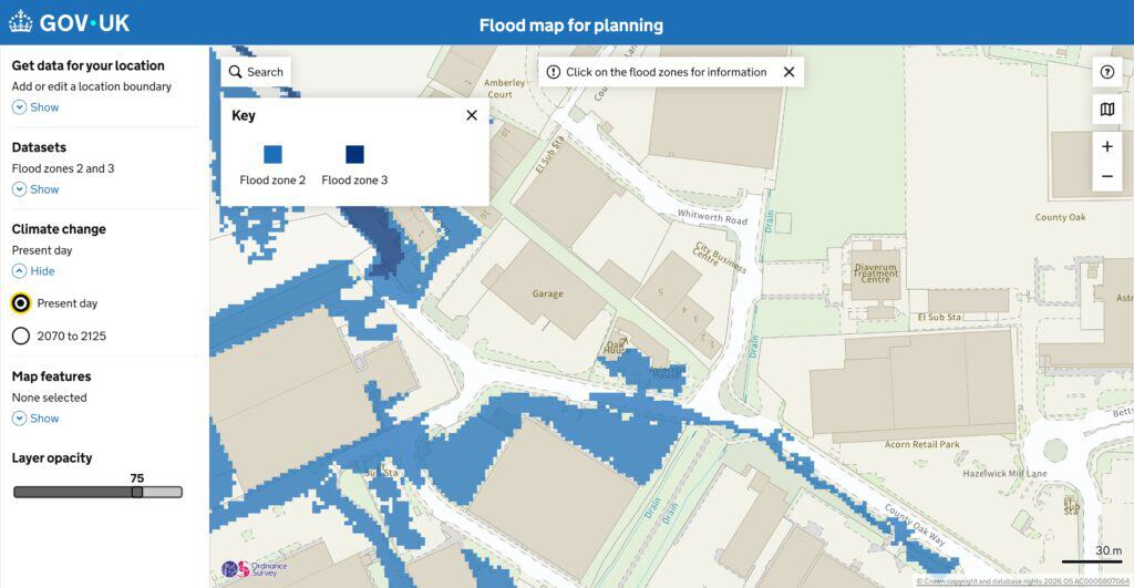 Environment Agency Flood Map for Planning showing Flood Zones 2 and 3 around County Oak in Crawley, with the climate change layer set to present day